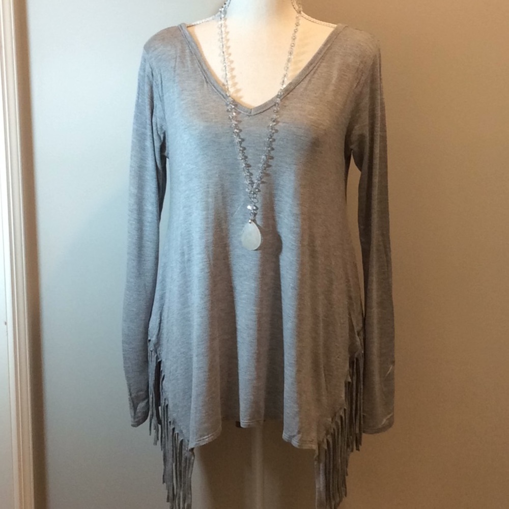 💫Anya Gray fringed assymetric tunic Size M💫